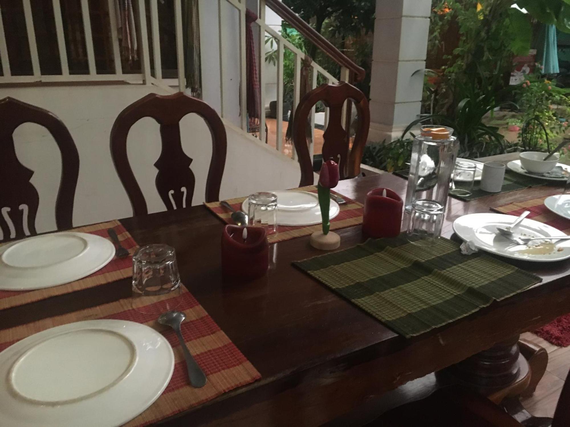 Bloom Garden Bed & Breakfast 시엠리아프 외부 사진