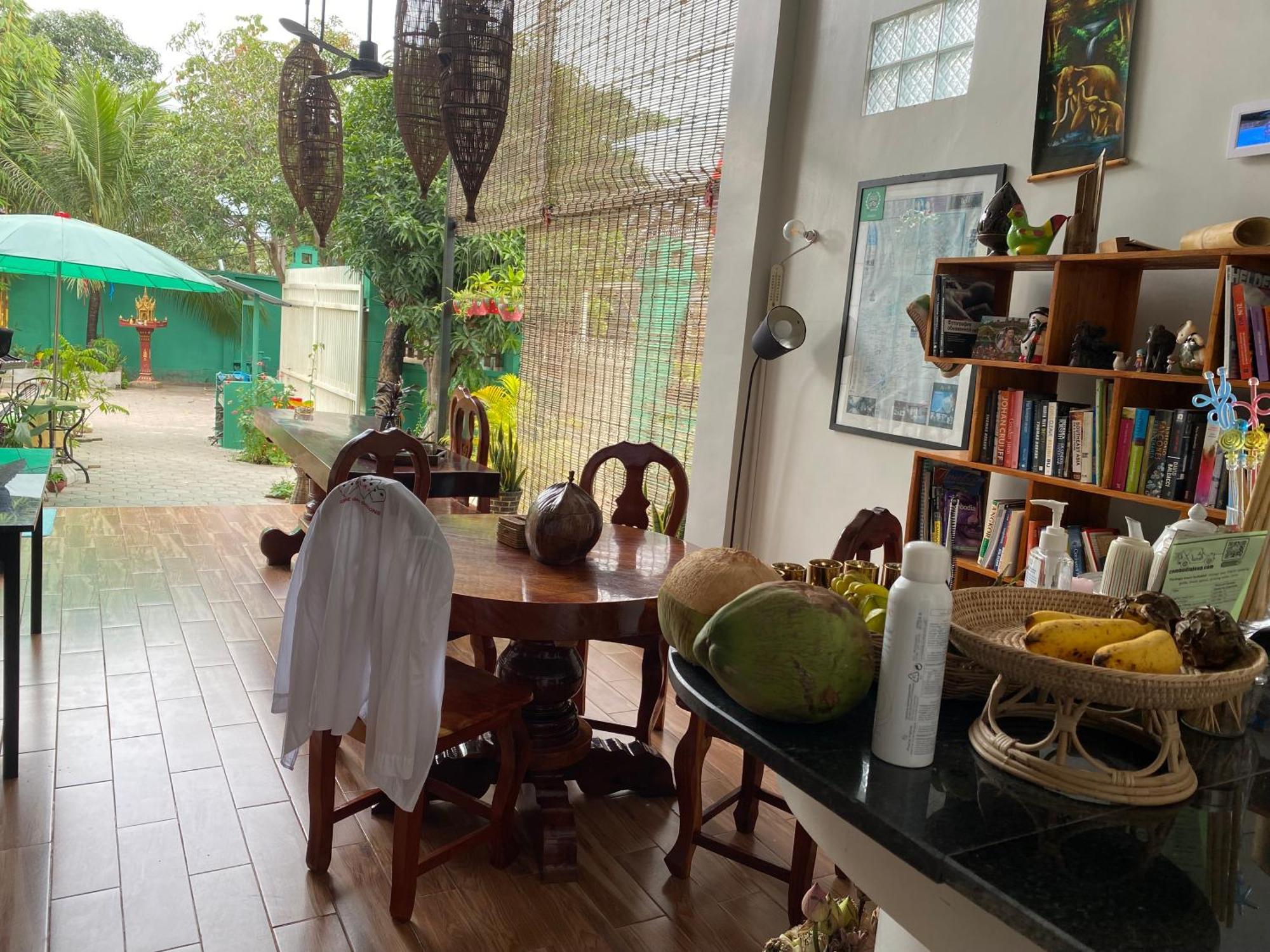 Bloom Garden Bed & Breakfast 시엠리아프 외부 사진